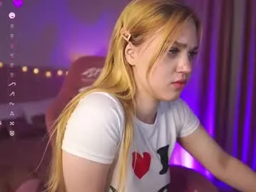 sexy_blonde_doll Image 2