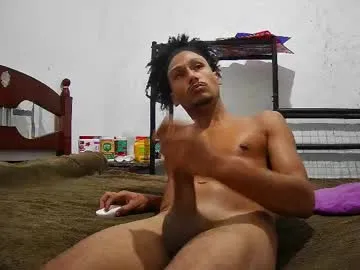 skinnylatinman Image 2