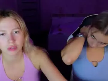 stefany_and_bettany Image 17