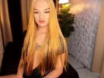 urladyprincessmassivecock Image 15