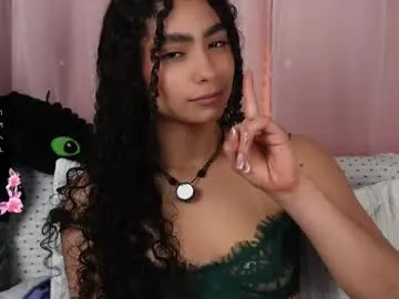 vicky_curly Image 15