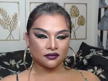 yourtrannyqueenxxx Image 5