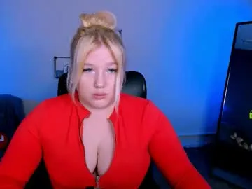 zoe_puff Image 2