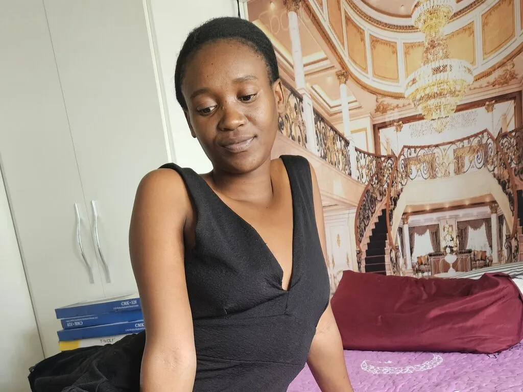 FaithEvans's Thumb Image