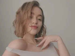 AidaPerry's Thumb Image