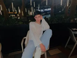 CamiLoz's Thumb Image