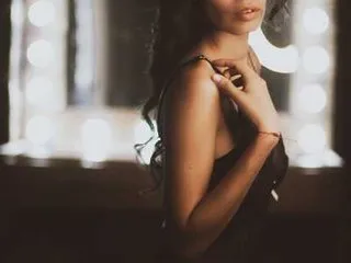 Jhuliaah's Thumb Image